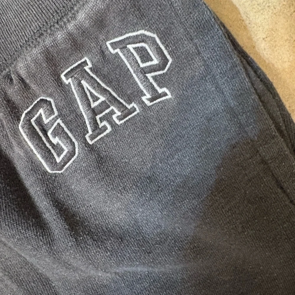 ▪️GAP Kids Gray Jogger Sweatpants